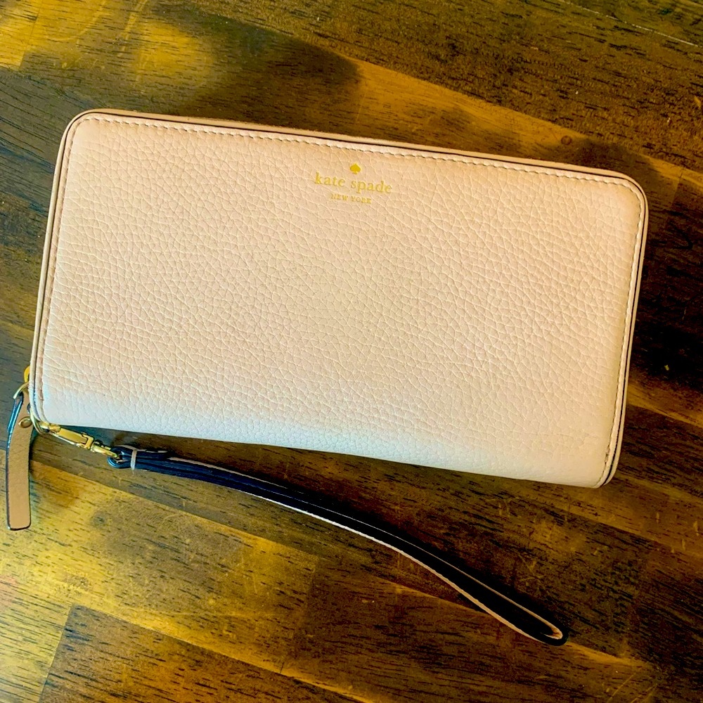 Blush kate spade clutch/wallet
